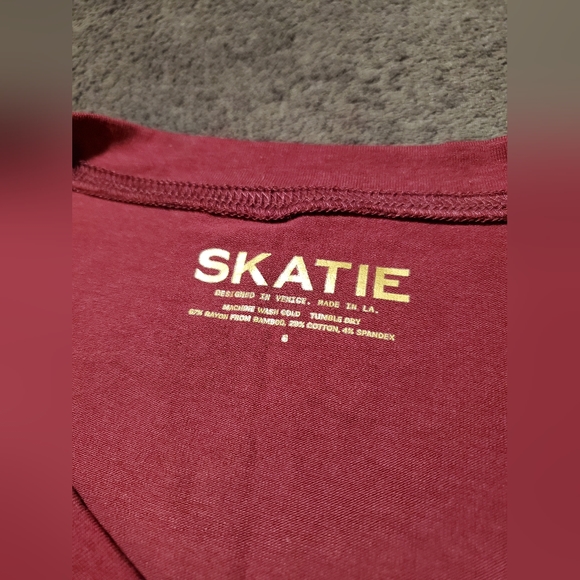 NWT Skatie 'Hubby Tee' shirt size S (small), Spice Red - Picture 6 of 13